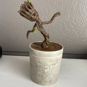 Disneyland Groot Sipper. Missing straw.